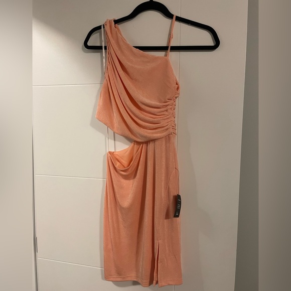 Cut and Run Peach Ruched Cutout Asymmetrical Bodycon Mini Dress - Picture 3 of 4
